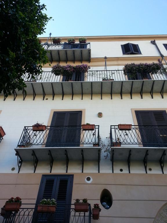 B&B Casa Degli Artisti Palermo Eksteriør billede