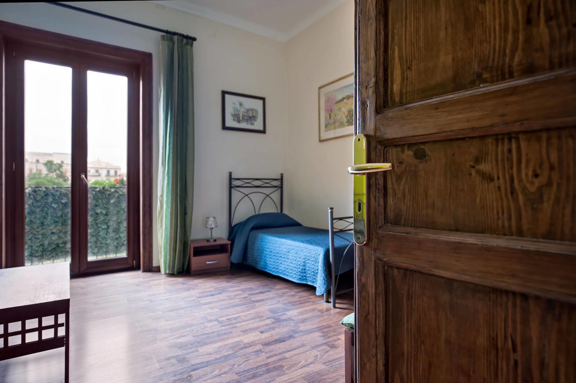 B&B Casa Degli Artisti Palermo Eksteriør billede